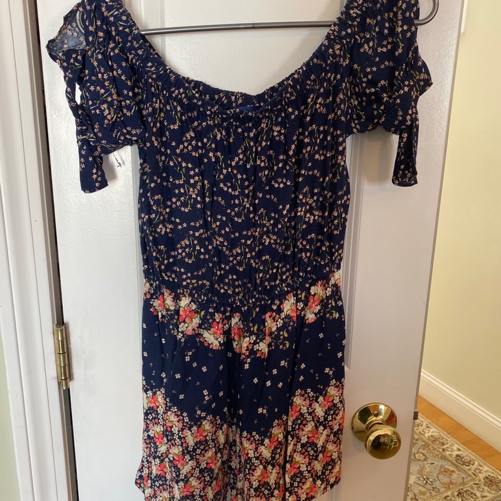 Navy blue romper from Francesca’s; worn once.
